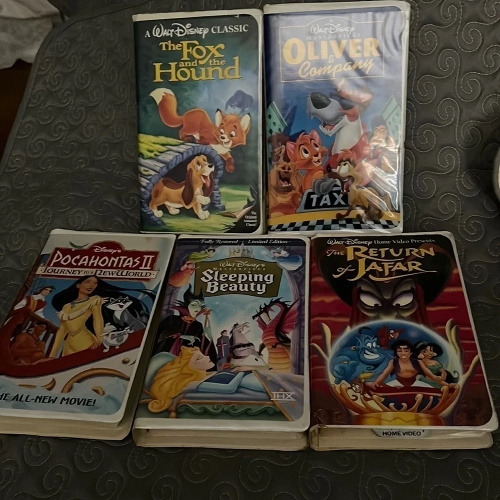 Walt Disney VHS Tapes Lot of 5 sleeping beauty, the Fox and the hound